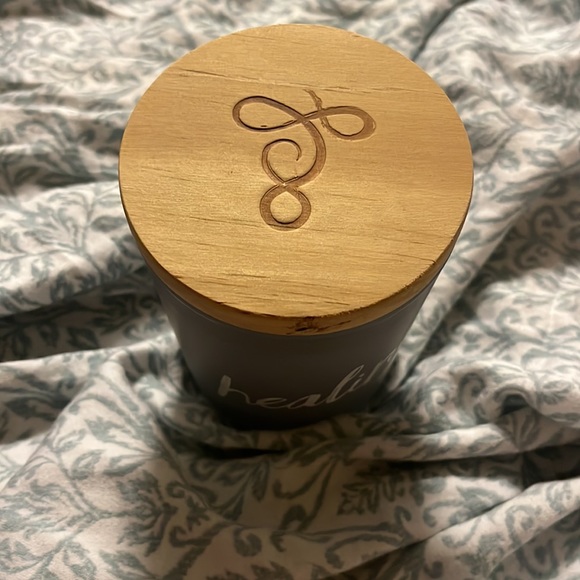 Never burned, healing candle. Sea salt and lily scent - Picture 2 of 3